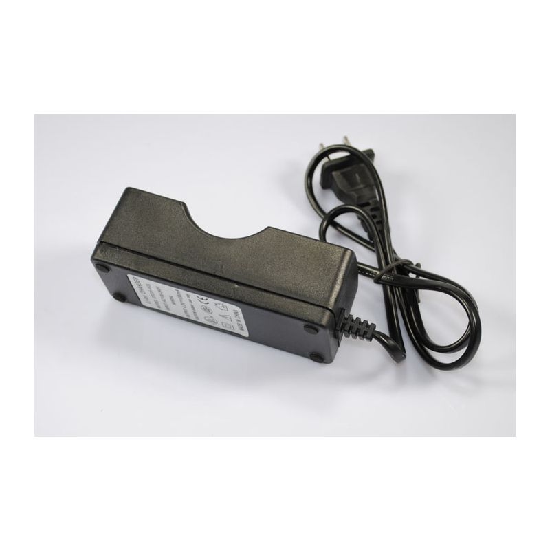 UltraFire ľahká a prenosná nabíjačka na Li-ion 26650 AC100V-240V plug-and-play pre efektívne nabíjanie