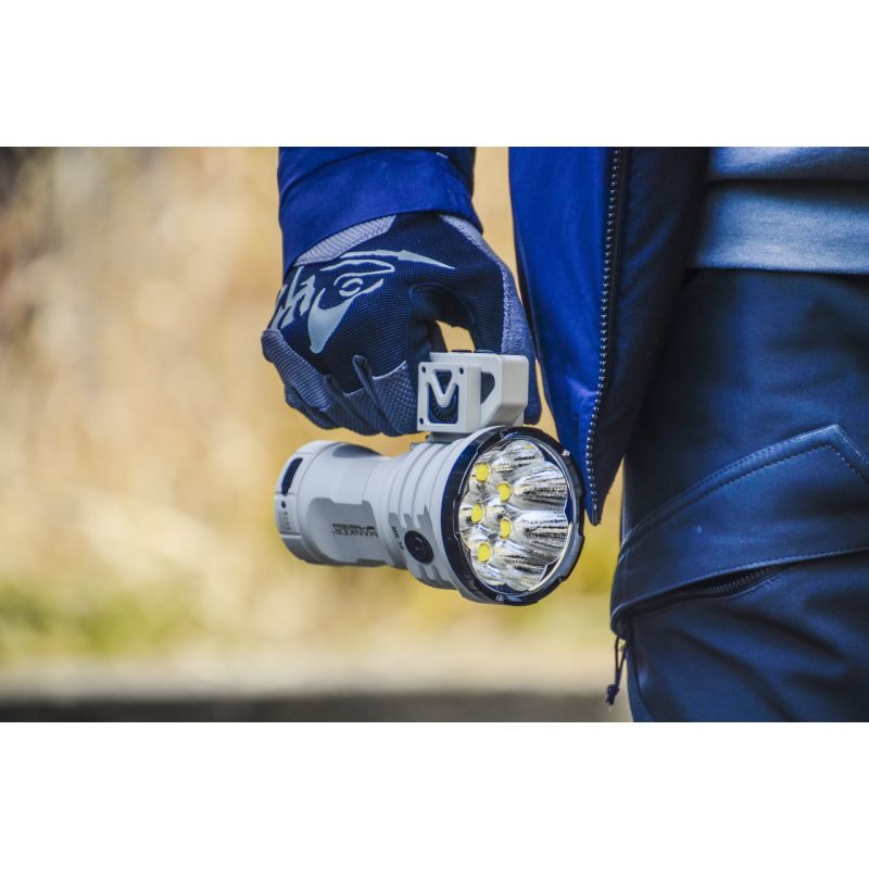 Manker MK38 LED baterka 41500 lúmenov 8x XHP70.2 pokročilá digitálna optika ideálna pre vonkajšie osvetlenie