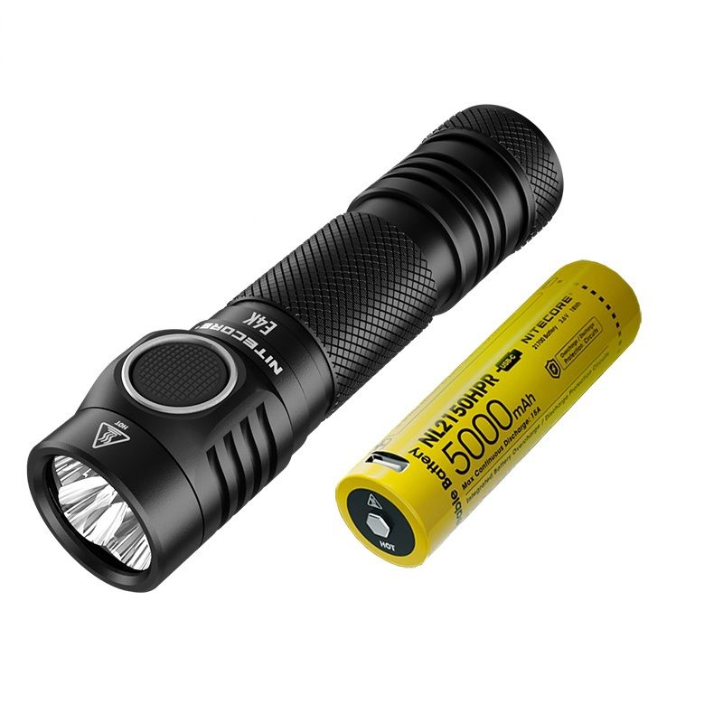 Objavte Nitecore E4K EDC svietidlo 4400 lúmenov s IP68 hodnotením ideálne na osobnú bezpečnosť a vonkajšie osvetlenie