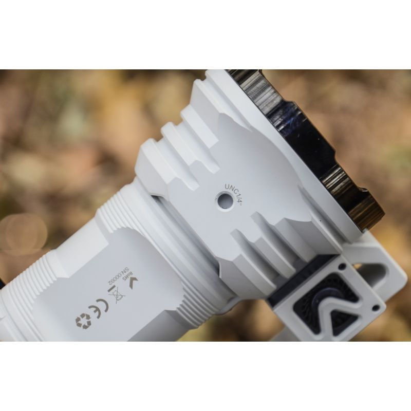 Manker MK38 LED baterka 41500 lúmenov 8x XHP70.2 pokročilá digitálna optika ideálna pre vonkajšie osvetlenie