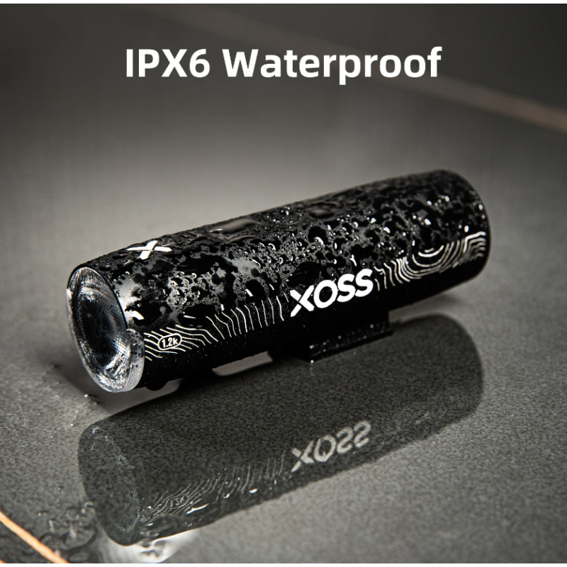 XOSS XL-1200 svetlo na bicykel 1200 lúmenov nabíjanie USB-C vodotesná konštrukcia na bezpečné nočné jazdenie