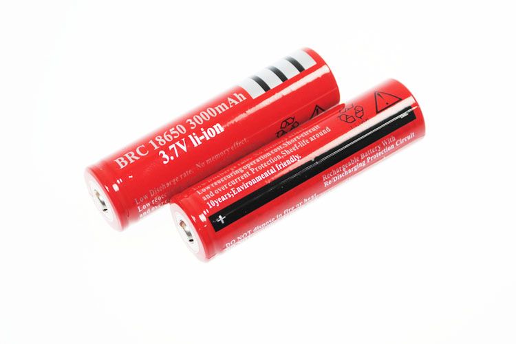 Ultrafire BRC 3000MAH 3.7V Li-ion batéria pre elektronické zariadenia vysoká kapacita a rýchle nabíjanie