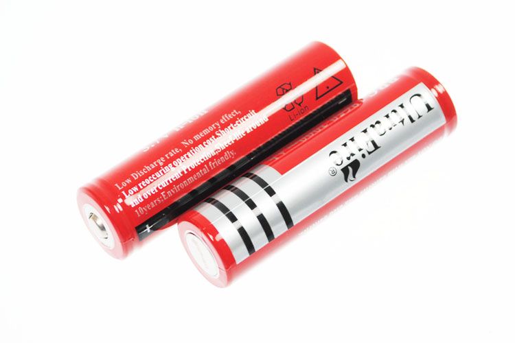 Ultrafire BRC 3000MAH 3.7V Li-ion batéria pre elektronické zariadenia vysoká kapacita a rýchle nabíjanie