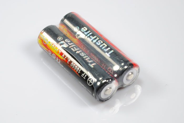TrustFire 18650 2400mAh Li-ion nabíjateľná batéria Dlhotrvajúci bezpečný výkon pre baterky a hry