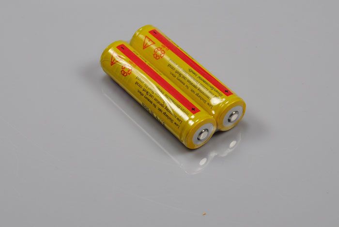 UltraFire BRC 18650 vysokokapacitná nabíjateľná lítiovo-iónová batéria pár pre baterky a fotoaparáty 3600mAh