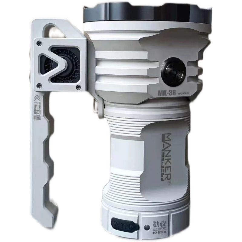 Manker MK38 LED baterka 41500 lúmenov, dlhý dosvit, odolná, viacúčelová pre kempovanie a núdzové situácie