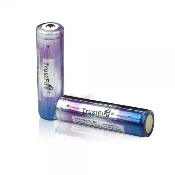TrustFire 3.7V 18650 2000mAh Nabíjateľná batéria Li-ion s ochranou PCB pre taktické baterky a zariadenia