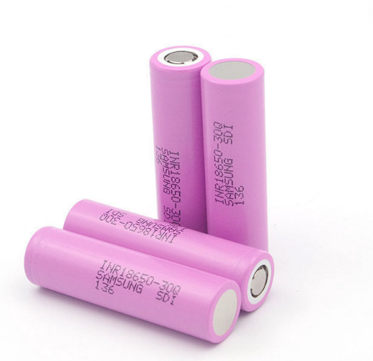30Q 3.7V 3000mAh 18650 Nabíjateľná batéria (Balenie 4 ks)
