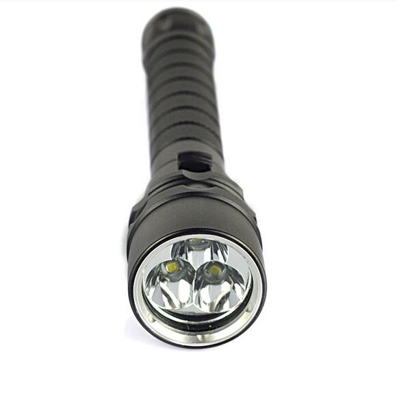 Illuminate Adventures SK68 Q5 LED prenosné mini ZOOM svietidlo 6000 lúmenov odolné vodotesné kempingové svetlo