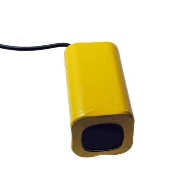 Rozhranie s pevným upevnením skrutkou 8.4V 4x18650 8800mAh LED predné svetlo na bicykel UltraFire vodotesná bicyklová batéria