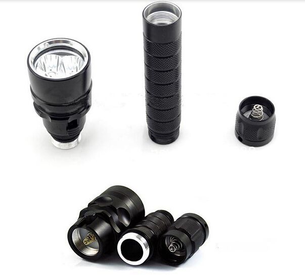 Illuminate Adventures SK68 Q5 LED prenosné mini ZOOM svietidlo 6000 lúmenov odolné vodotesné kempingové svetlo