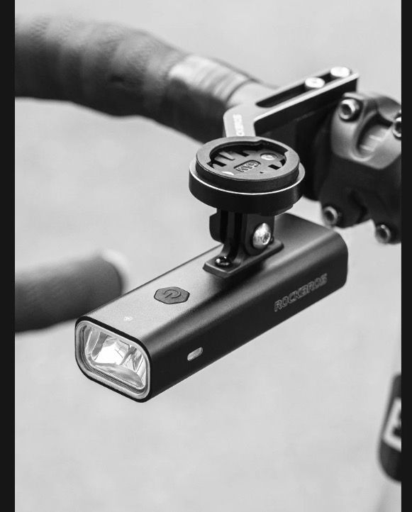 ROCKBROS RHL-1000LUMEN Predné svetlo na bicykel, odolné voči dažďu, LED cyklistické svetlo, nabíjateľné cez USB-C, na nočnú jazdu