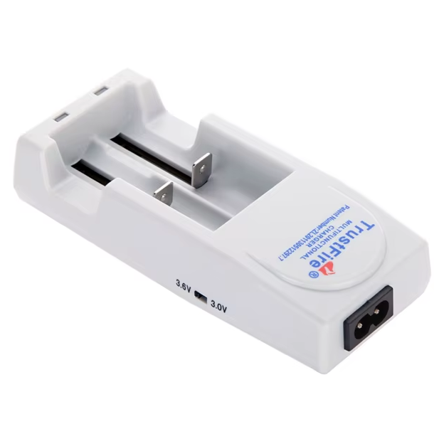 TrustFire TR-001 nabíjačka Li-ion batérií pre 18650 14500 16340 so súbežným nabíjaním a bezpečnostnými funkciami
