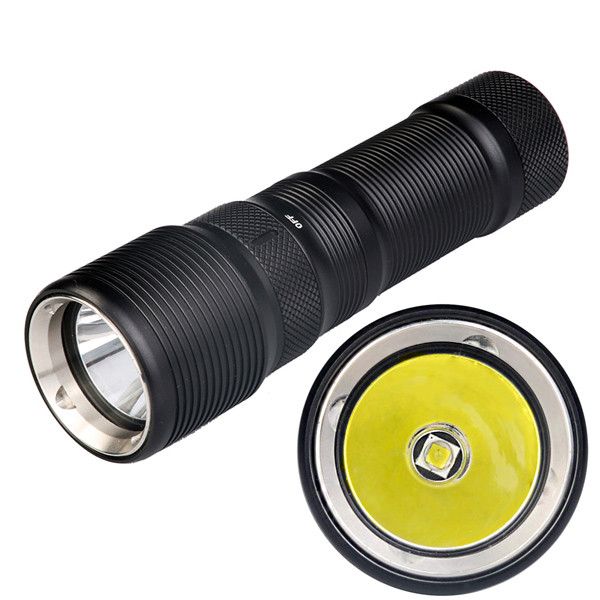 TrustFire TR-DF008 LED potápačská baterka 700 lúmenov, 3-režimový magnetický spínač, odolná, vodotesná baterka IPX8