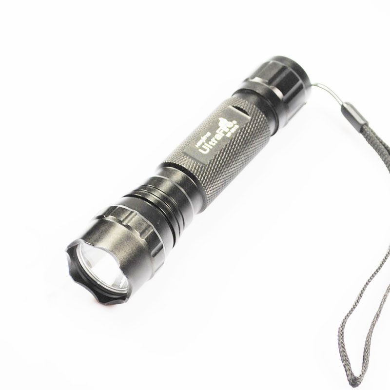 Baterka Ultrafire WF-501B 1300 lumenov LED 5 režimov pre outdoorové aktivity a domáce použitie čierna farba